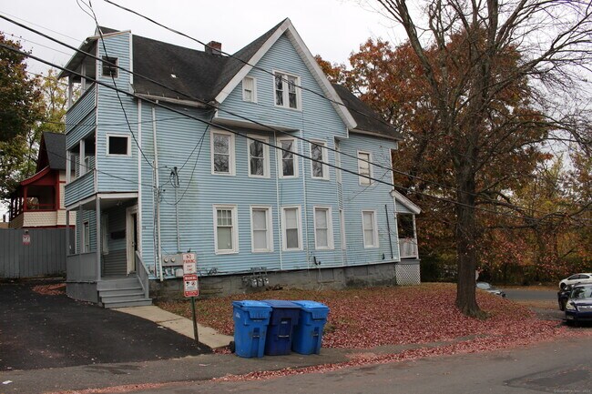 50 Manhan St in Waterbury, CT - Building Photo - Building Photo