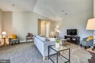 45 Ashlar Hill Ct in Parkville, MD - Building Photo - Building Photo