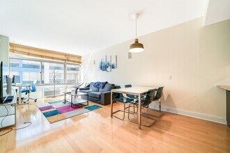 10 Regent St in Jersey City, NJ - Building Photo - Building Photo