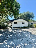 111 NW 7th Ave in Dania Beach, FL - Building Photo