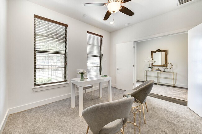 1706 Alamo St in Houston, TX - Foto de edificio - Building Photo