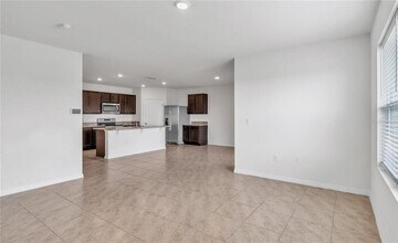 2904 Long pond Dr in Lakeland, FL - Building Photo - Building Photo