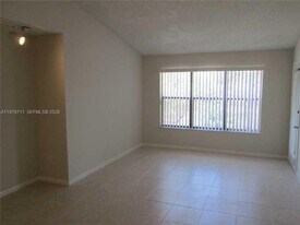 4241 W McNab Rd in Pompano Beach, FL - Building Photo