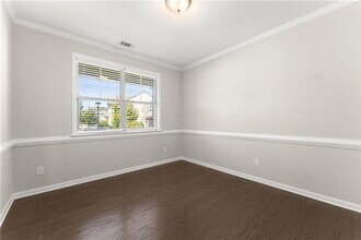 156 Round Pond Dr in Lilburn, GA - Building Photo - Building Photo