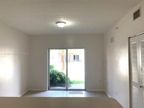 11050 SW 196th St in Miami, FL - Building Photo - Building Photo