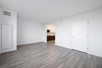 1524 Sheepshead Bay Rd, Unit 8F in Brooklyn, NY - Foto de edificio - Building Photo