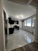 44 W 11th St, Unit 2 in Bayonne, NJ - Building Photo