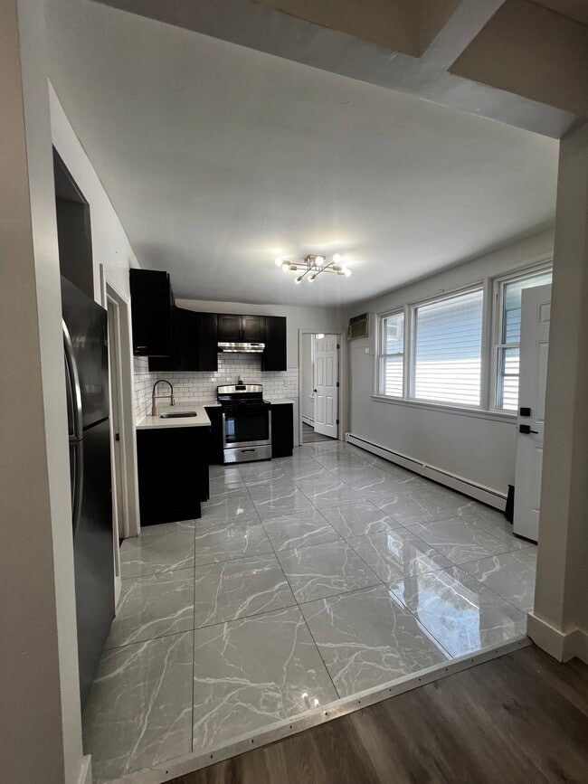 44 W 11th St, Unit 2
