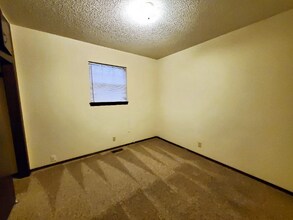 735 S Everett St in Wichita, KS - Foto de edificio - Building Photo