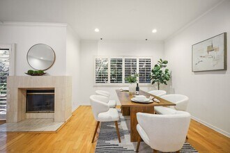 11737 Darlington Ave, Unit 104 in Los Angeles, CA - Building Photo - Building Photo