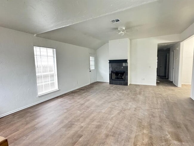 223 W 6th St in Edmond, OK - Building Photo - Building Photo