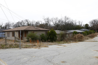 Cherokee Village Apartments in Macon, GA - Building Photo - Building Photo