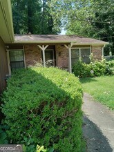 969 Redan Trail in Stone Mountain, GA - Building Photo - Building Photo