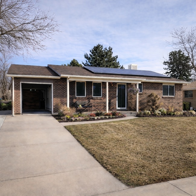 3923 W Quigley Dr in Denver, CO - Building Photo - Building Photo