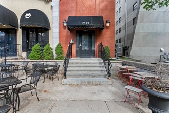 1715 Summit St, Unit 203 in Kansas City, MO - Building Photo - Building Photo