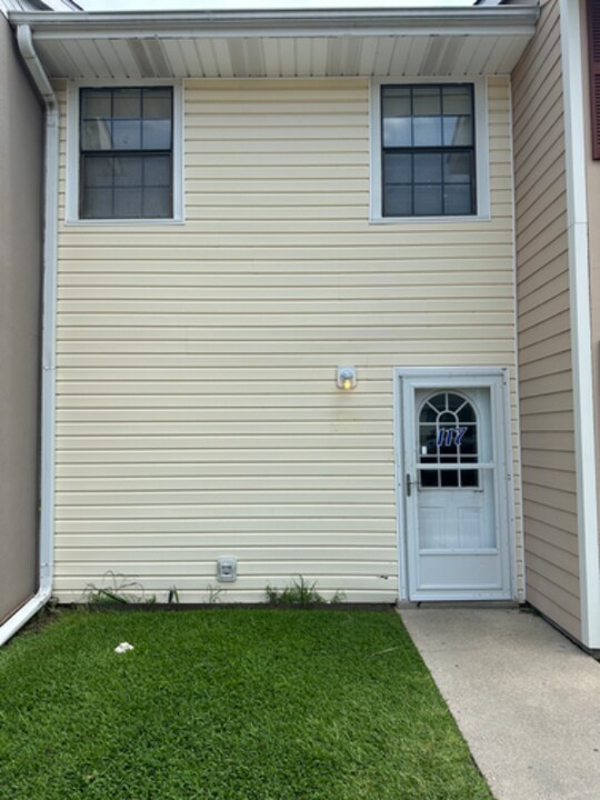 117 Southfield Pkwy in Lafayette, LA - Building Photo