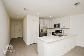 2716 Mistwood Dr in Fort Worth, TX - Foto de edificio - Building Photo