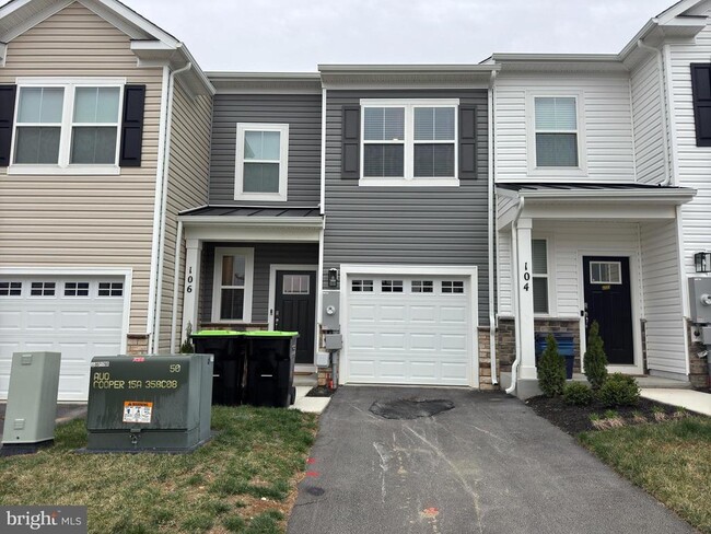 property at 106 Hopi Pl