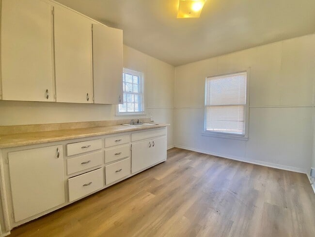 2220 15th St in Lubbock, TX - Building Photo - Building Photo