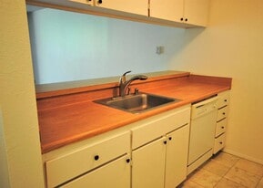 2140 Shelter Creek Ln in San Bruno, CA - Building Photo