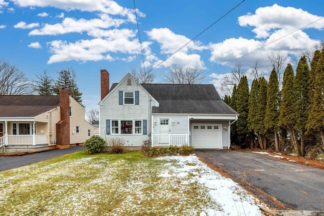31 Stoddard Ave in Newington, CT - Foto de edificio - Building Photo