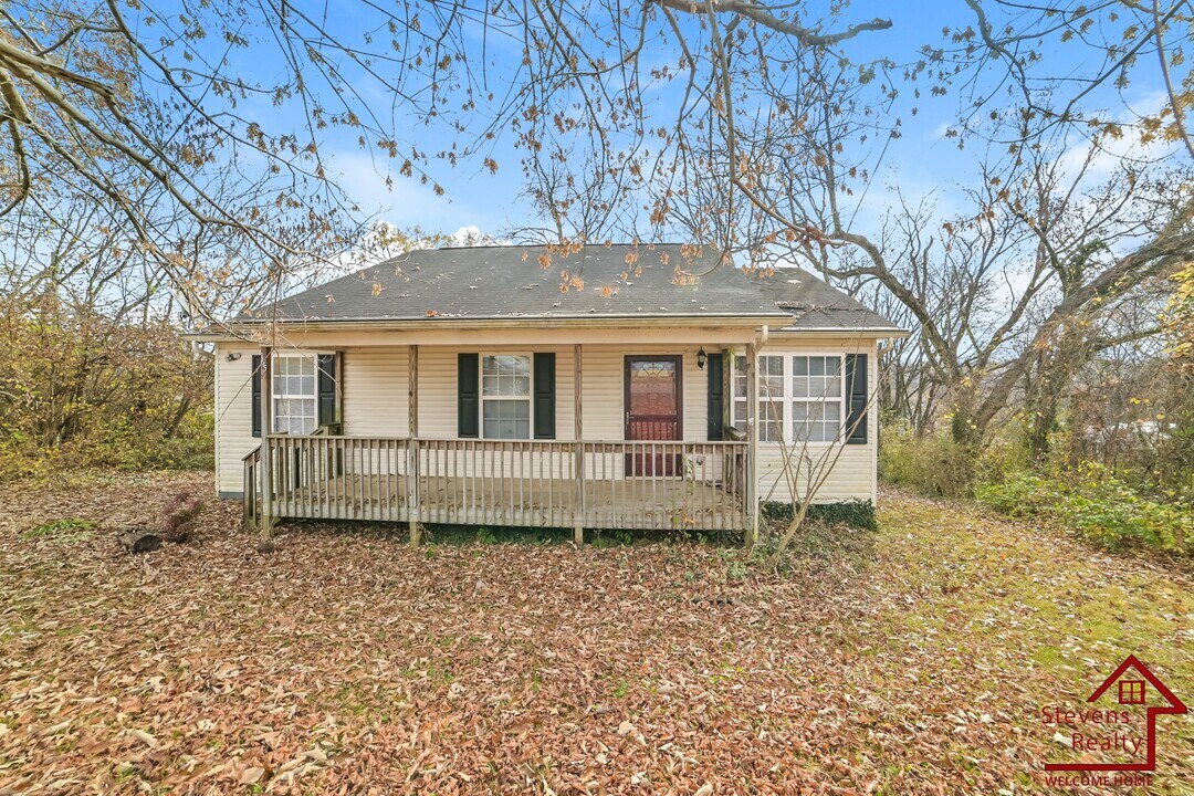 165 Old State Rd in Knoxville, TN - Building Photo