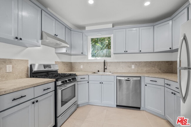 property at 616 Sunset Ave
