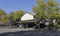 Golf Course Square Apartments in Rohnert Park, CA - Building Photo - Building Photo