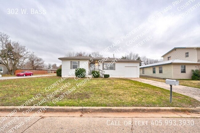 302 W Bass Ave in Yukon, OK - Building Photo - Building Photo