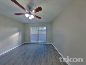 603 Ephrata Dr in Brandon, FL - Building Photo - Building Photo