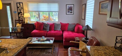 4317 SW 62nd Ave in Miami, FL - Foto de edificio - Building Photo