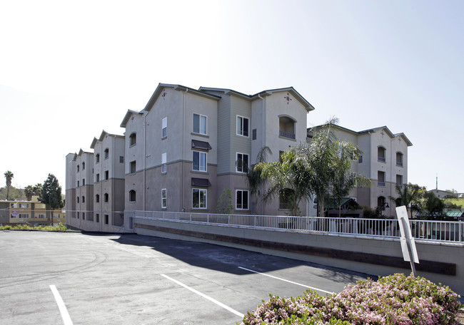 Courtyard Terrace in San Diego, CA - Building Photo - Building Photo