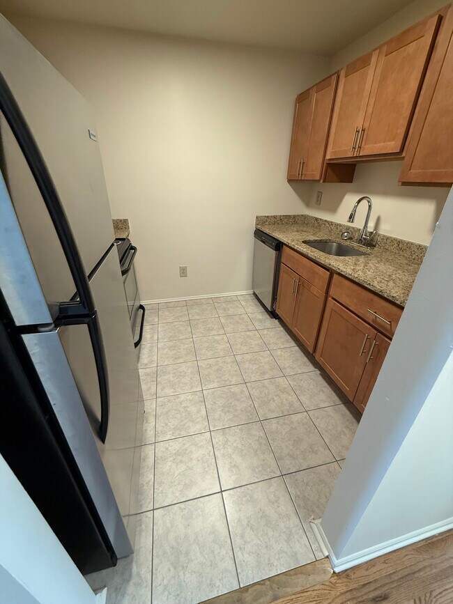 570 Central Ave, Unit 2 in New Providence, NJ - Building Photo - Building Photo
