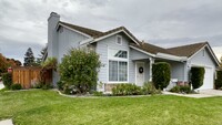 110 Country Ct in Tracy, CA - Foto de edificio - Building Photo