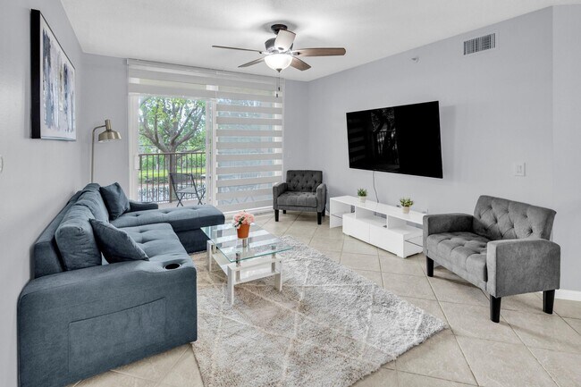 214 Villa Cir, Unit 214 in Boynton Beach, FL - Building Photo - Building Photo