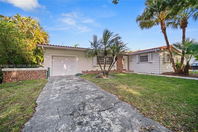 329 Candia Ave in Coral Gables, FL - Building Photo - Building Photo