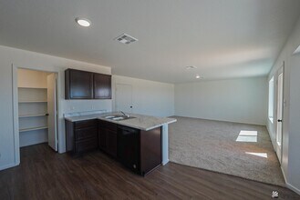 7415 E 45th Pl in Yuma, AZ - Building Photo - Building Photo