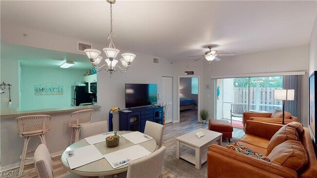 15433 Bellamar Cir, Unit 1016 in Ft. Myers, FL - Building Photo - Building Photo