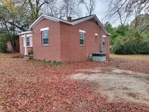 203 E 11th St in Waynesboro, GA - Building Photo - Building Photo