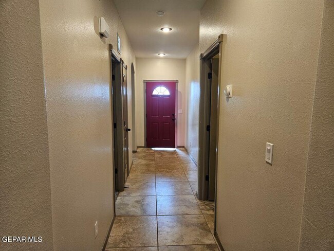 7116 Copper Town Dr in El Paso, TX - Building Photo - Building Photo