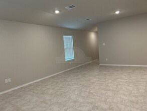 1319 Iron Horse Dr in Killeen, TX - Building Photo - Building Photo