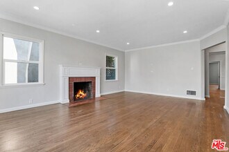1516 Stearns Dr in Los Angeles, CA - Building Photo - Building Photo
