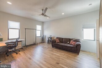 439 Moyer St in Philadelphia, PA - Building Photo - Building Photo