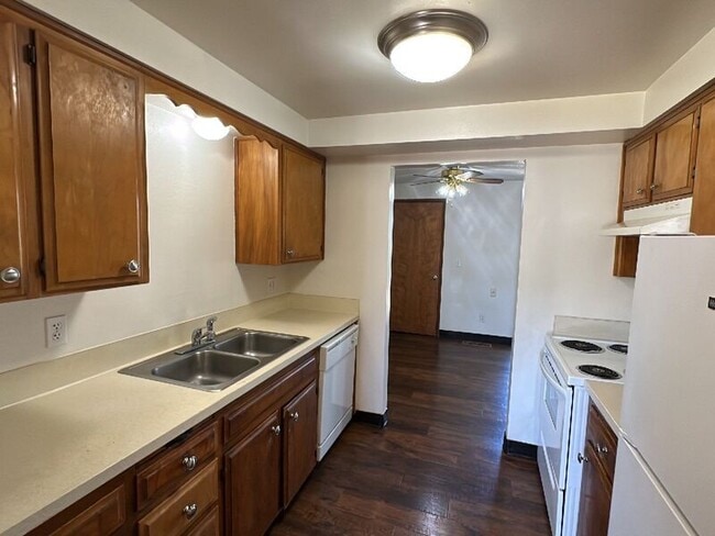 property at 656 Taybin Rd NW