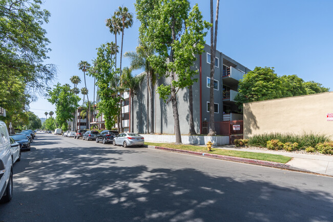 Parkridge in Sherman Oaks, CA - Building Photo - Building Photo