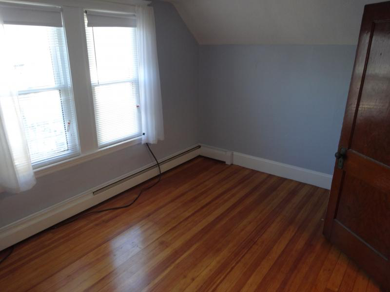 92 Hobart St, Unit 3 in Boston, MA - Building Photo