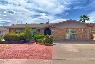 3217 Funston Pl in El Paso, TX - Building Photo