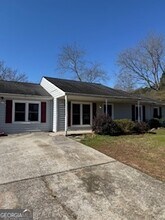 351 Meadow Trace Dr in Auburn, GA - Building Photo - Building Photo