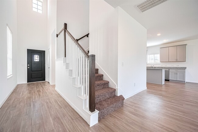 property at 1001 Laguna Cv Dr