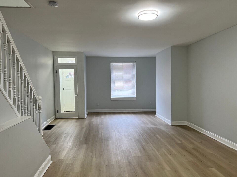 1521 S 29th St in Philadelphia, PA - Building Photo